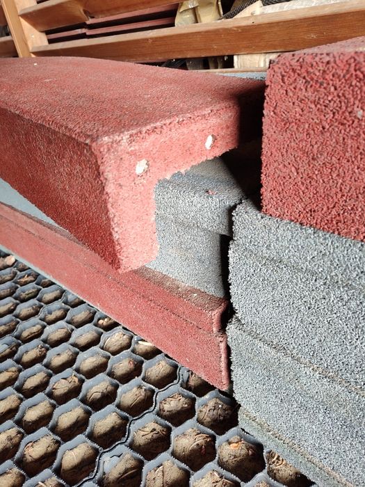 Obrzeża gumowe 100×25×5 cm – 12 szt. NOWE