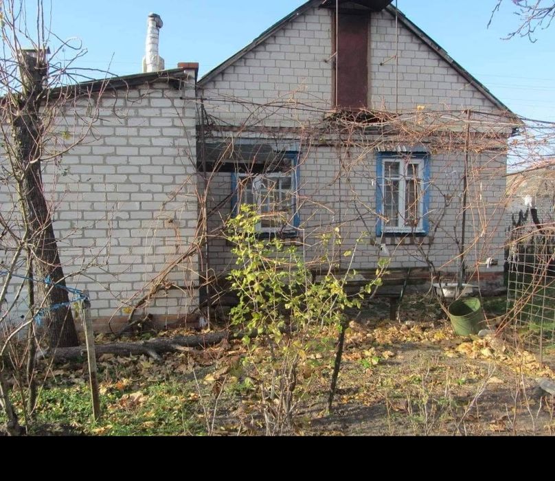 Продаж половини будинка