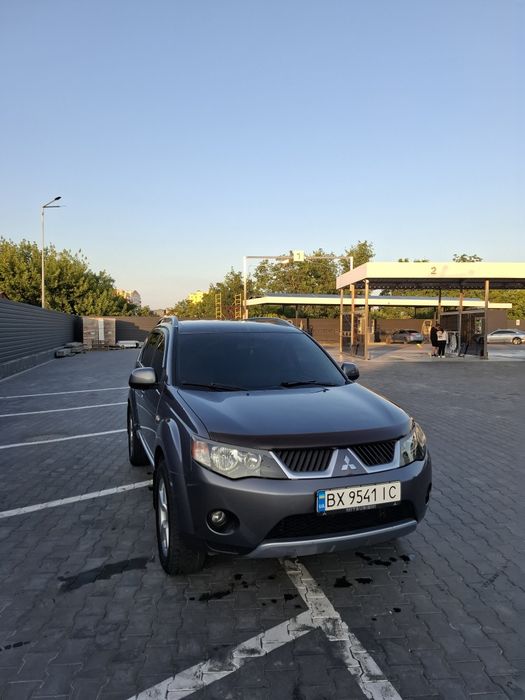 Mitsubishi Outlander XL, 2008 рік