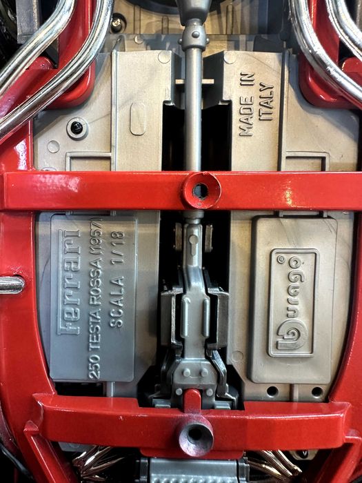 Ferrari 250 Testa Rossa 1957 – 1:18 Bburago model - Collector