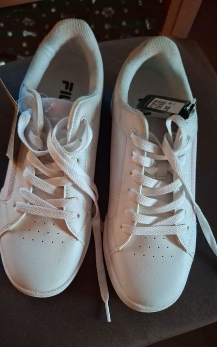 Buty sportowe damskie