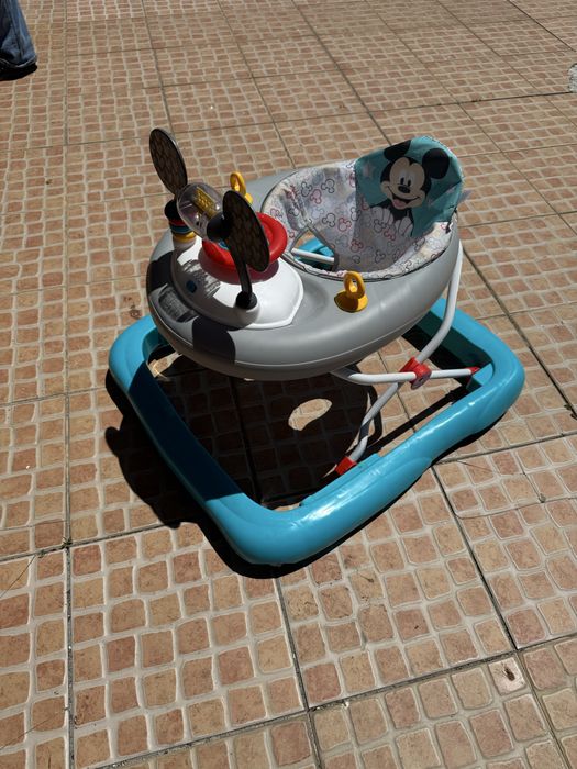 Andarilho mickey