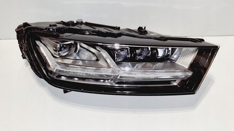Reflektor prawy i lewy full led Audi Q7 4m0 matrix europa