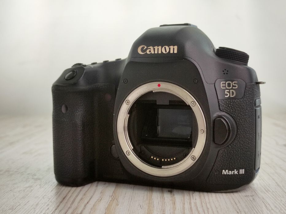 canon 5d mark ii - купити фототехніку, відеотехніку - Ціна на OLX.ua