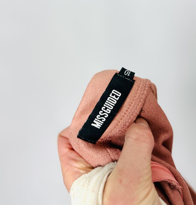 Spódnica ołówkowa a'la zamsz łososiowa M 38