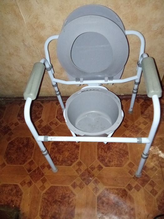 Кресло туалет для инвалидов