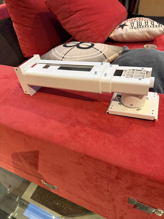 Suporte de parede para projector ultra short