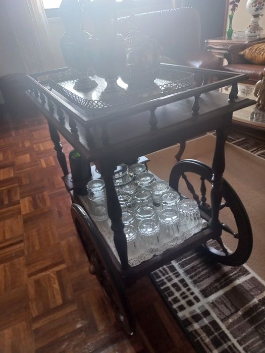 Carrinho bar em madeira vintage