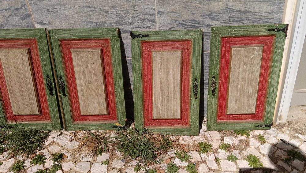 4 portas de móvel antigas