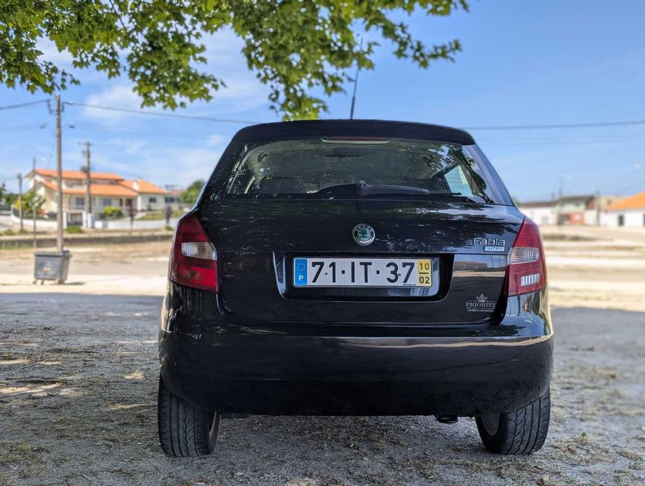 Skoda Fabia 1.2 HTP Gasolina - 61000Km