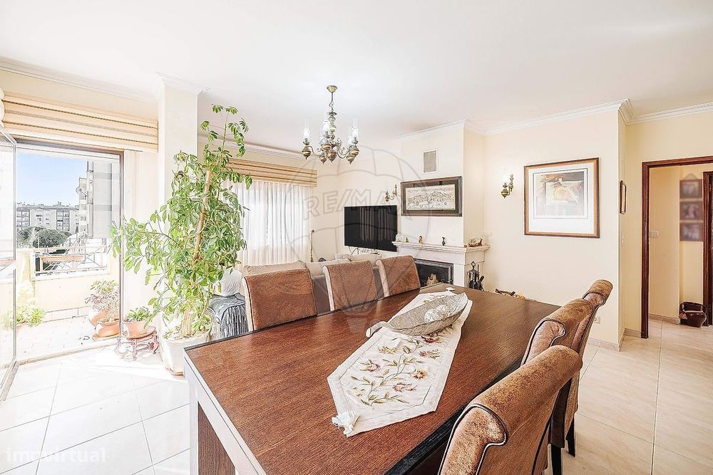 Apartamento T3 para venda — Massamá E Monte Abraão, Lisboa