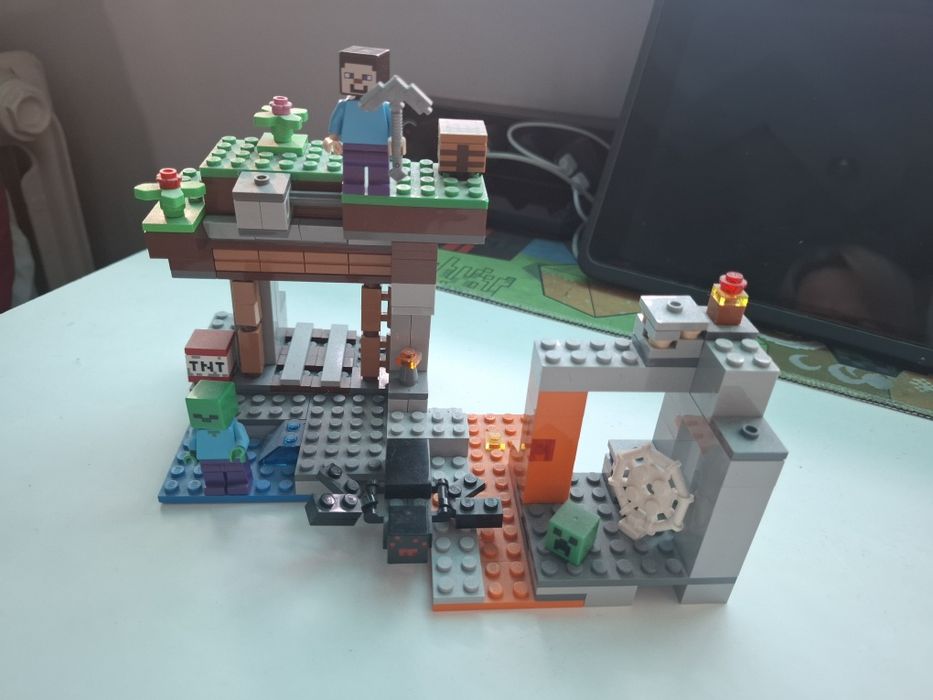 Lego Minecraft 21166