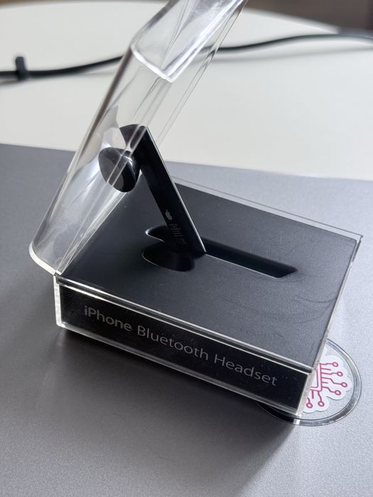 iPhone Bluetooth Headset - oryginalna dla kolekcjonera.