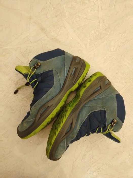 Черевики Lowa (Баварія) з системою gore-tex