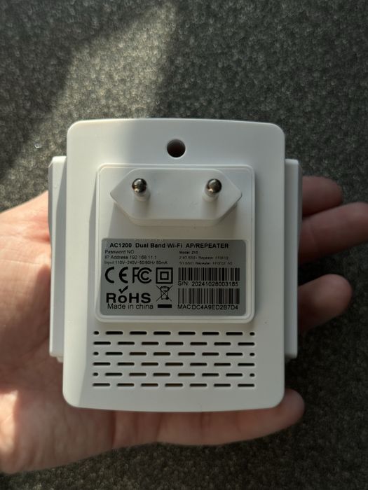 Repeater.  Wi FI