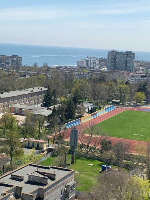 Простора 3 кім. кв з шикарним видом моря!