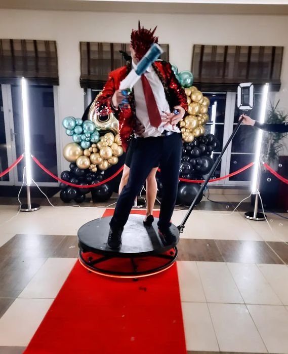 Fotobudka 360 Disco  Atrakcja na imprezy/Urodziny/eventy/Dużo gadżetów
