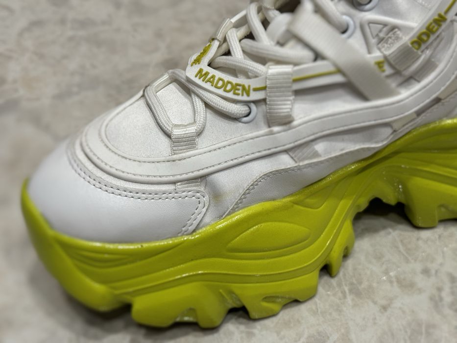 Кросівки Steve Madden в стилі Balenciaga