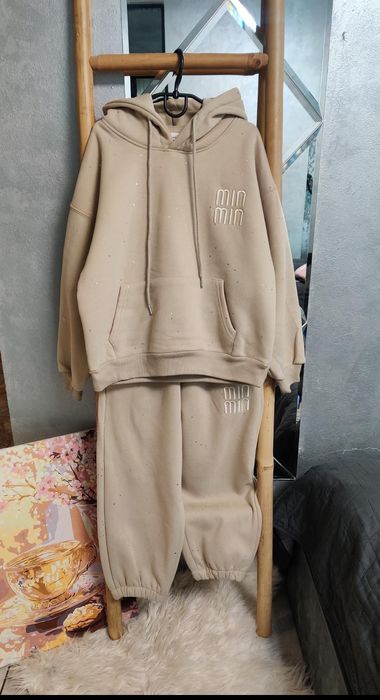 Теплий костюм з блискітками для дівчинки