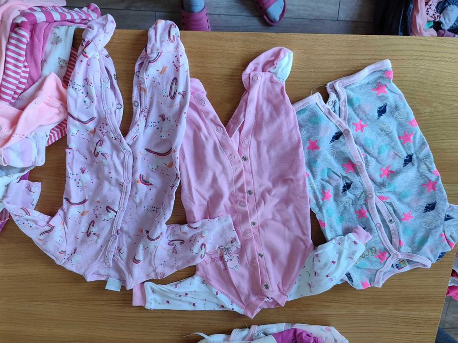 Ubranka dla dziewczynki rozmiar 56-62 paczka, 37 szt