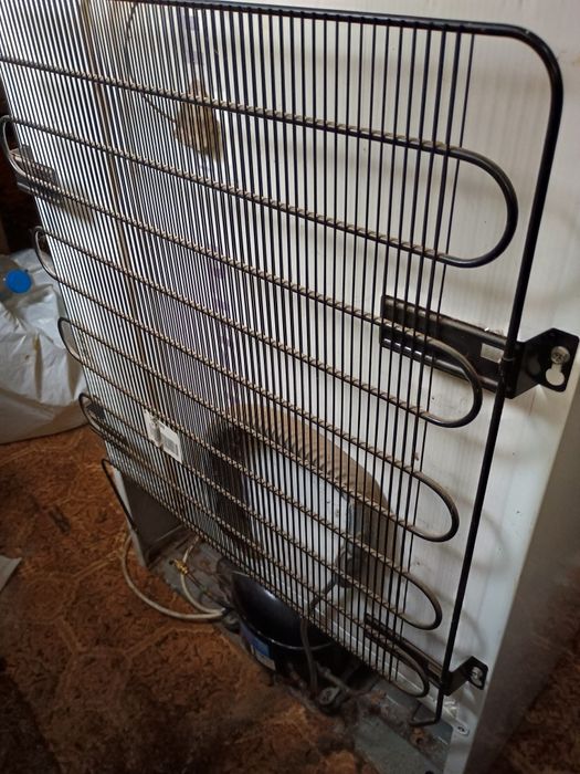 Продам бу морозильную камеру Electrolux