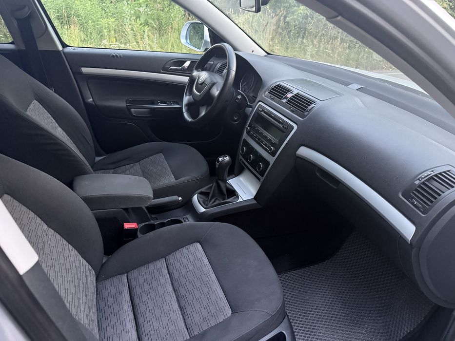 Офіційна Skoda Octavia A5 2010 рік Легендарний 1.9 TDI