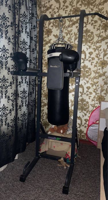 Боксерська груша,весь комплект