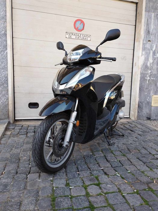 Honda SH 300cc Preta