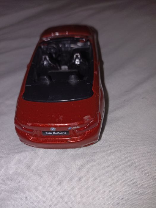 Model BMW M4 cabrio 1:43 z kolekcji Shell