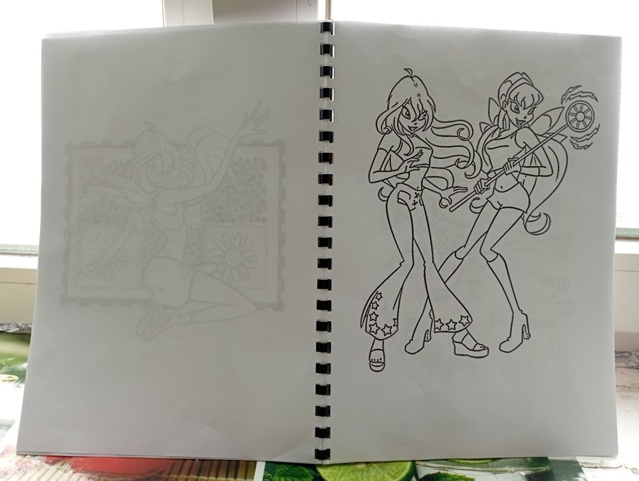 Розмальовка вінкс клуб