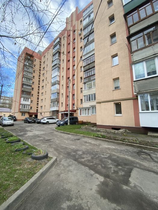 Продаж гарної 3 кімнатної квартири на Електроніці