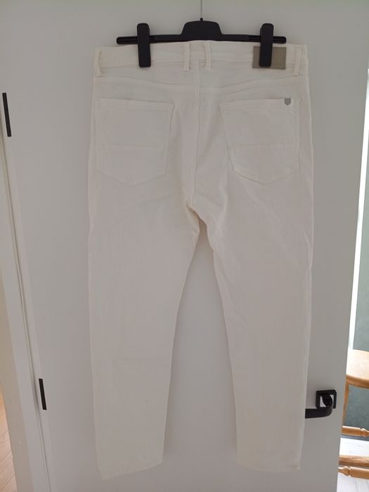 Джинси  бренду ZARA