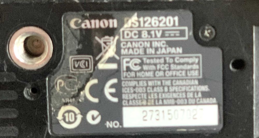 Canon 5D Mark II + 3 baterias, carregador original e 2 cartões de 16GB