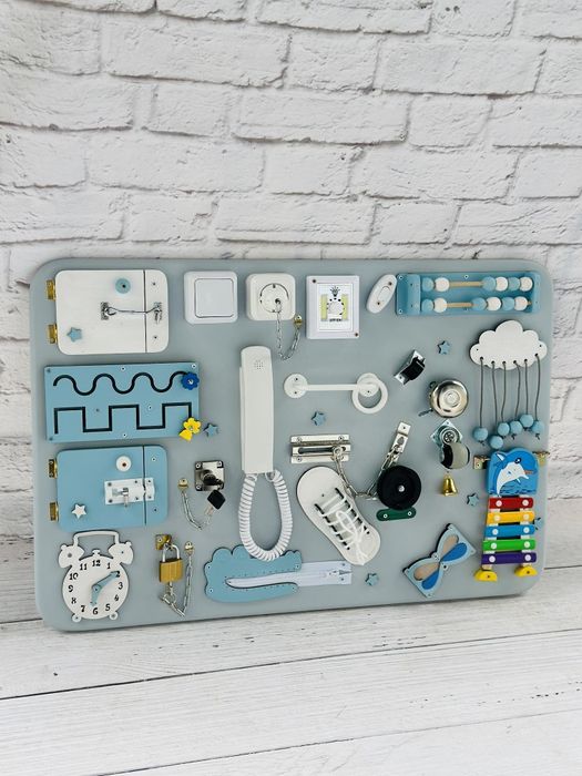 Бізіборд Бізікуб