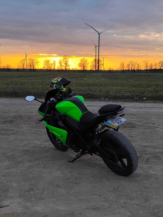 Продам мотоцикл viper r1