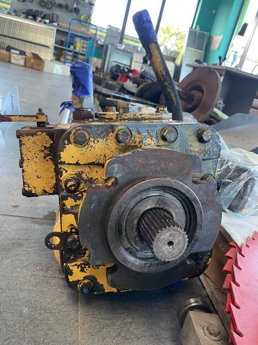 pompa hydro jazdy SAUER SPV 23  New Holland 1900
