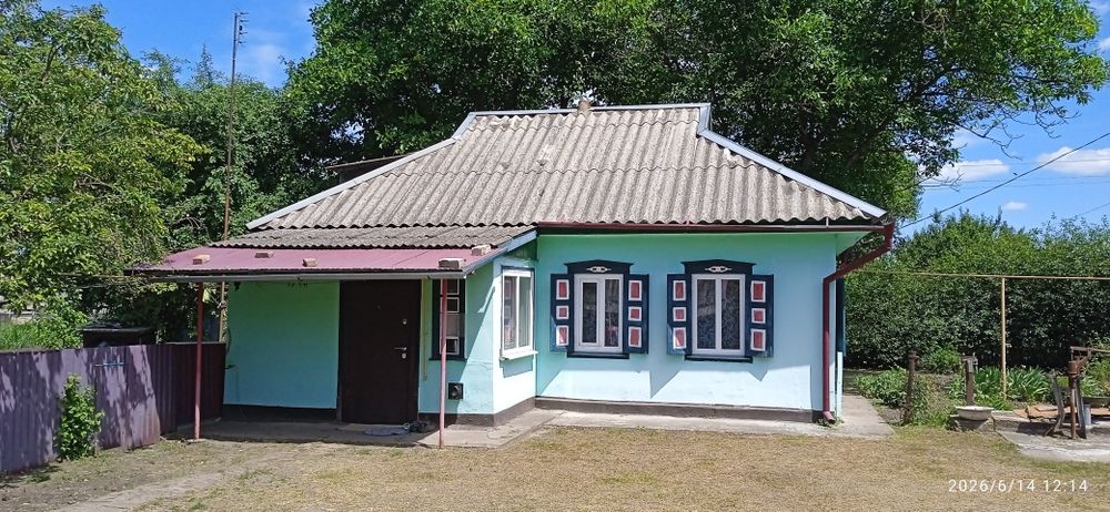 Продаж будинку в селі
