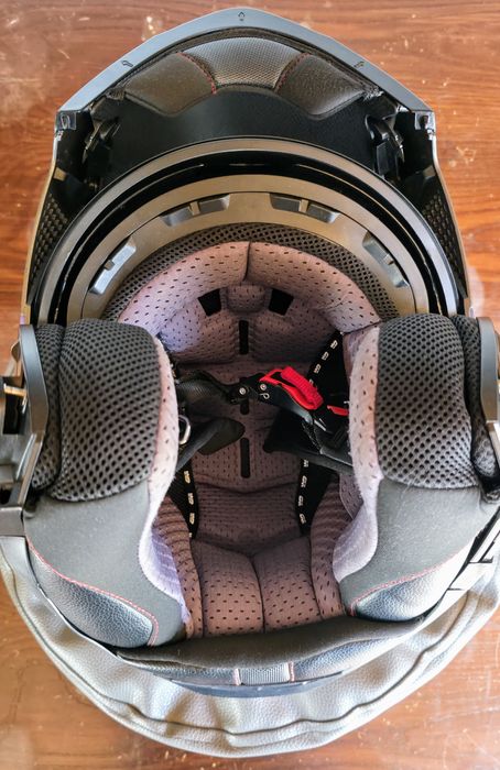 Capacete Modular Givi X.21 Challenger — Tamanho S

Vende-se capacete G