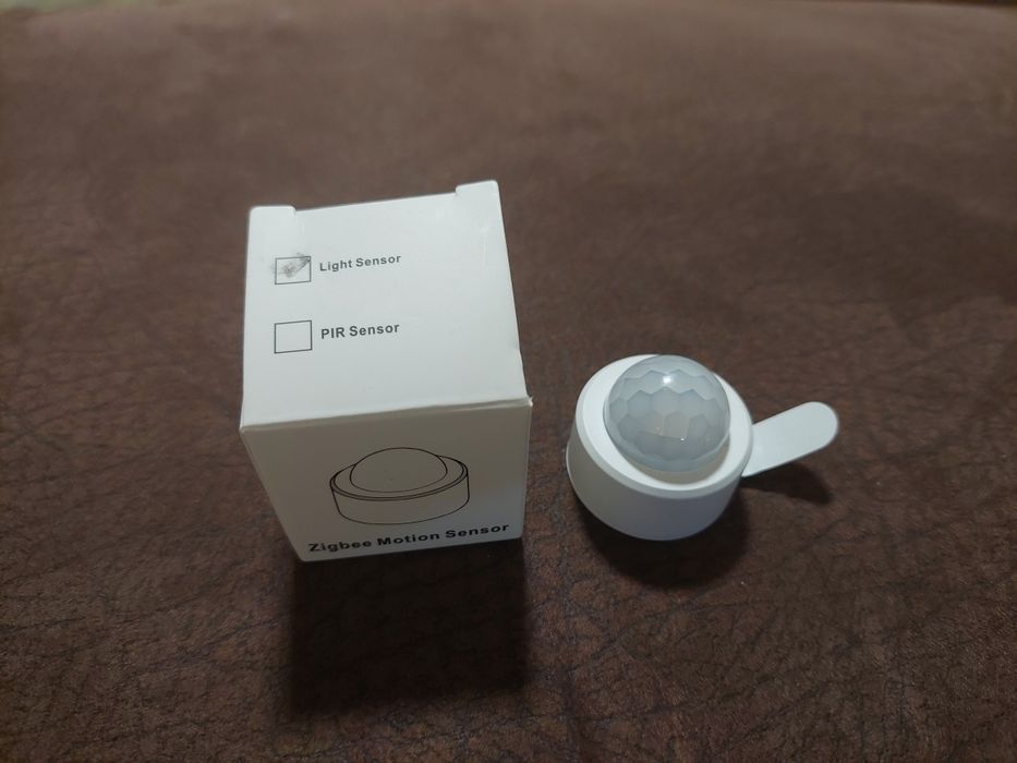 Sensor movimento  tuya