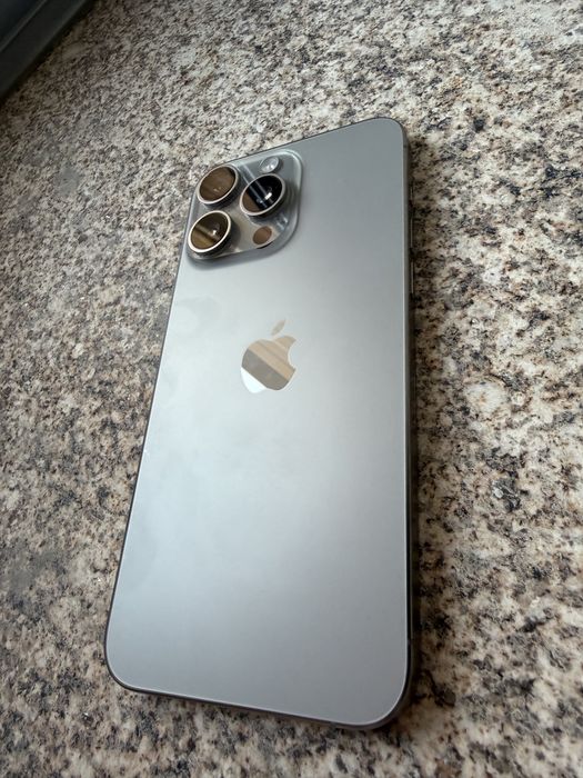 Iphone 15 pro max 256 gb 84 % bateria como novo