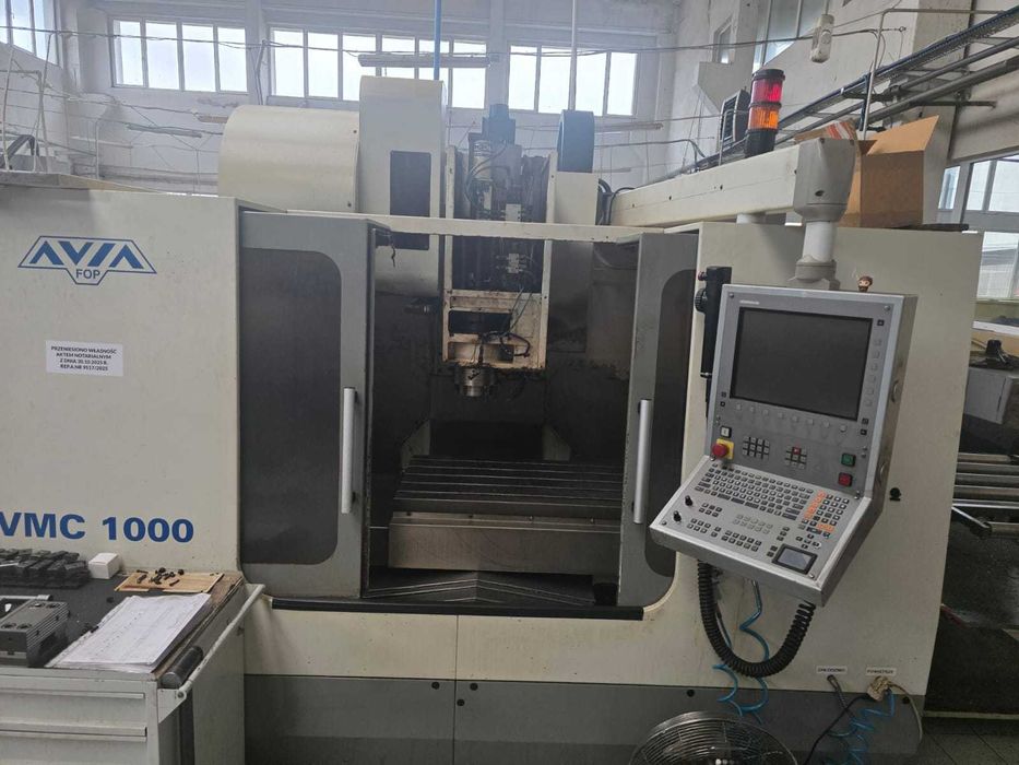 AVIA VMC1000 z chłodzeniem przez narzędzie CTS