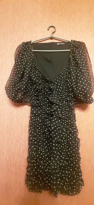 Сукня фірми " ZARA"