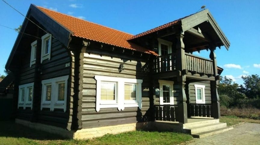 Продам отличный дом-сруб в центре г.Беляевка.
