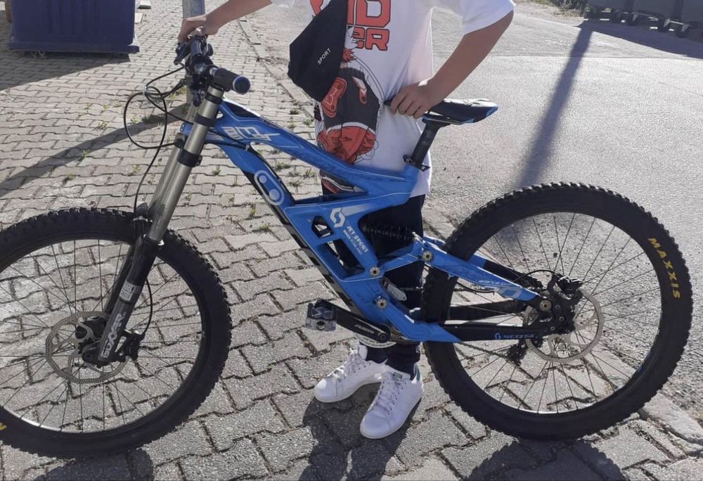 Vendo bicicleta de downhill