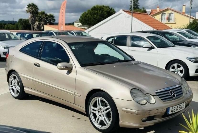 Mercedes sport coupe c220