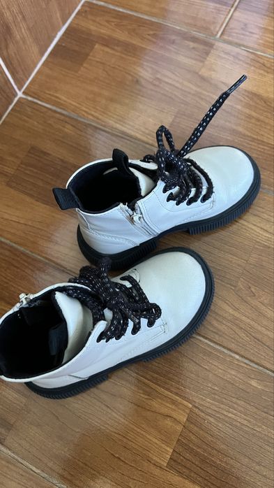 Дитячі шкіряні черевики zara