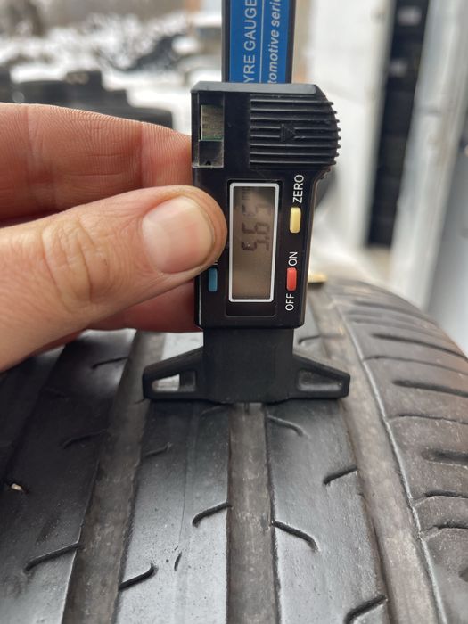 Літня резина пара 225/45 R18 continental