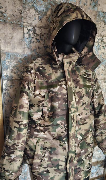 Продам мужскую  демисезонную куртку  милитари