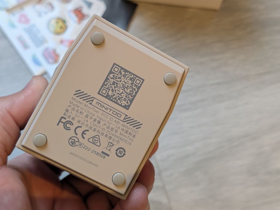 Coluna Bluetooth Retro pixel Divoom MiniToo
