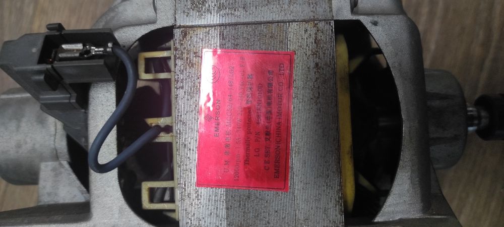 Двигун  , мотор пральної машинки Indesit, LG